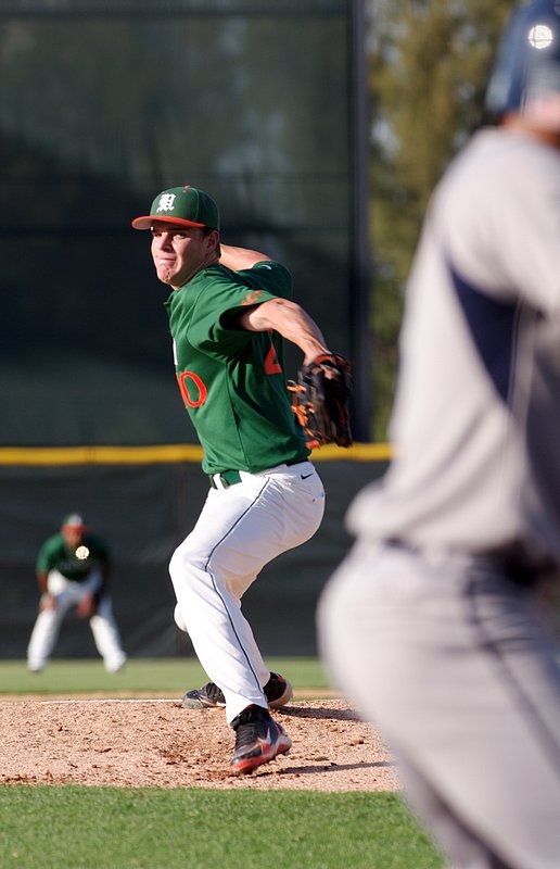 _IGP5663-127.jpg :: UM Baseball vs St. Thomas 4-27-2010