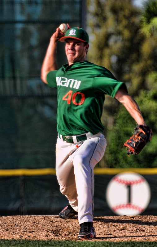 _IGP5673-137-Edit.jpg :: UM Baseball vs St. Thomas 4-27-2010