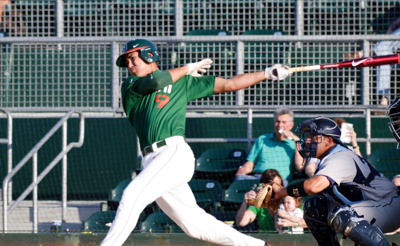 _IGP5733-197.jpg :: UM Baseball vs St. Thomas 4-27-2010