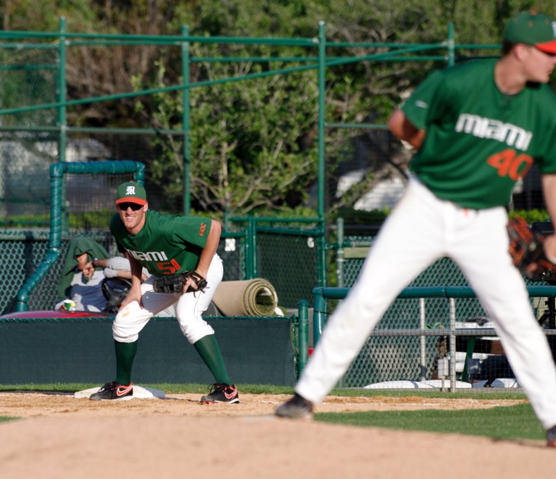 _IGP5757-221.jpg :: UM Baseball vs St. Thomas 4-27-2010