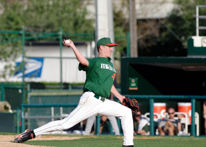 _IGP5760-224.jpg :: UM Baseball vs St. Thomas 4-27-2010