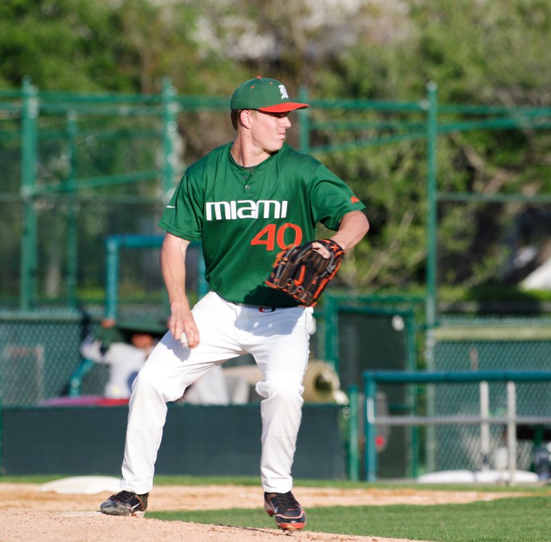 _IGP5769-233.jpg :: UM Baseball vs St. Thomas 4-27-2010