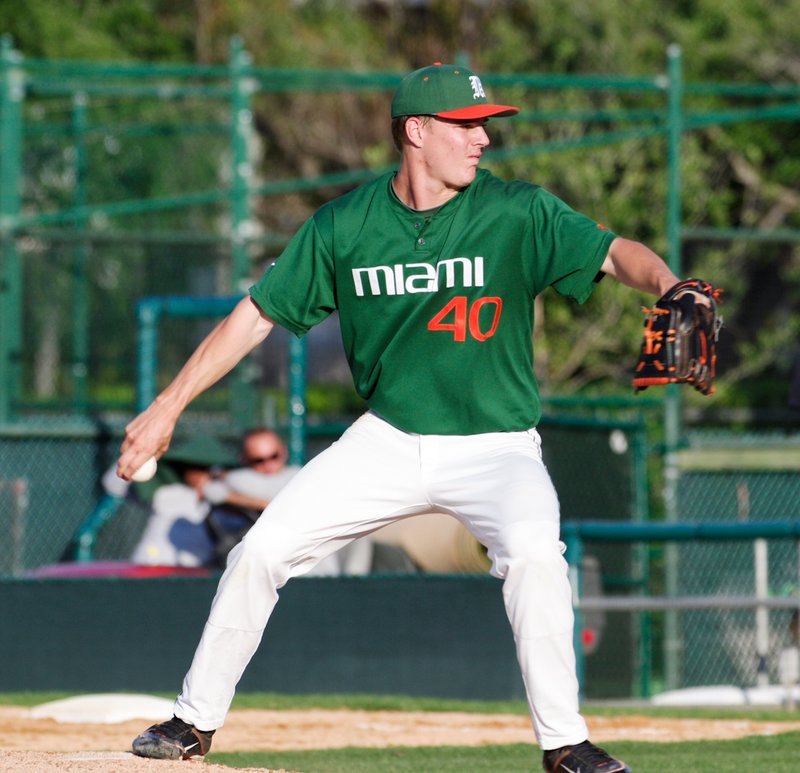 _IGP5774-238.jpg :: UM Baseball vs St. Thomas 4-27-2010