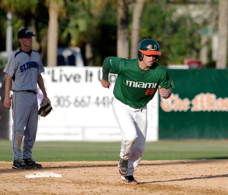 _IGP5810-274.jpg :: UM Baseball vs St. Thomas 4-27-2010