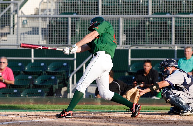 _IGP5815-279.jpg :: UM Baseball vs St. Thomas 4-27-2010