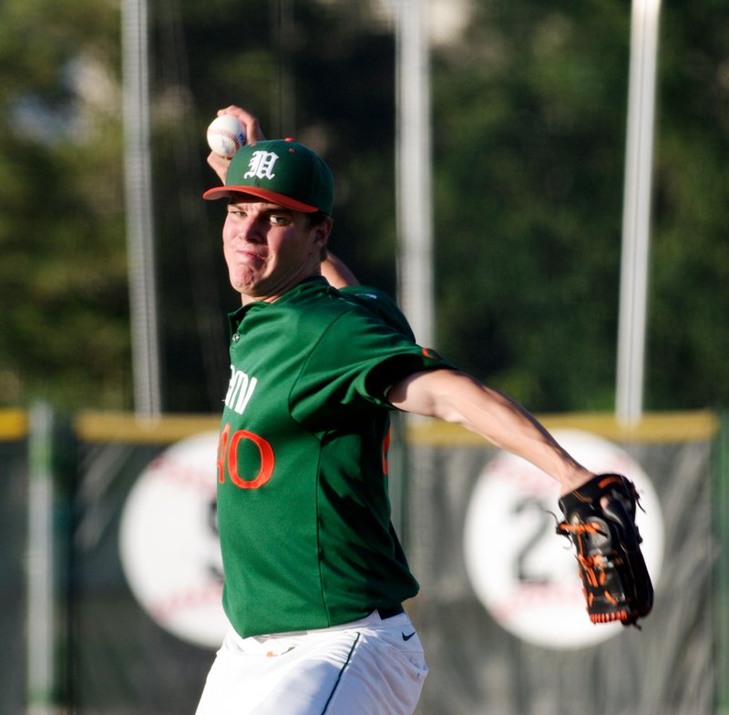_IGP5846-309.jpg :: UM Baseball vs St. Thomas 4-27-2010