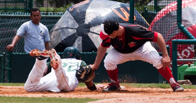 _IGP6197.jpg :: UM Baseball vs Maryland 5-2-2010