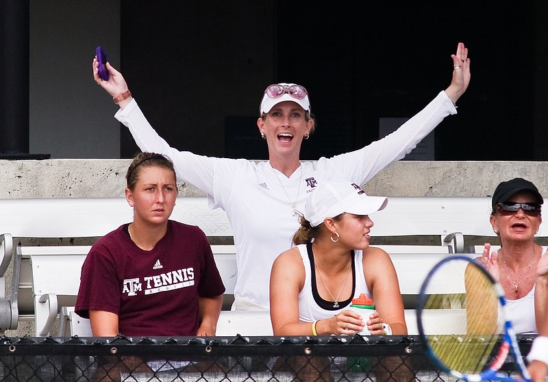 _IGP6984.jpg :: UM Women's Tennis Texas A & M Vs Univ of South Florida 5-14-2010