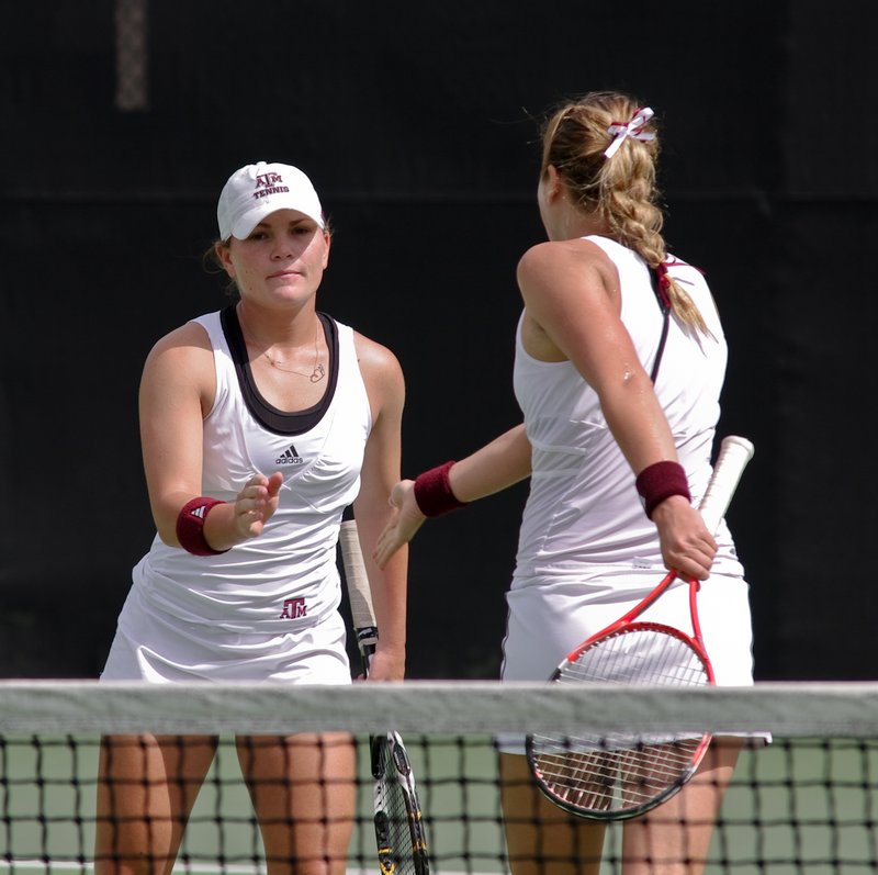 _IGP6994.jpg :: UM Women's Tennis Texas A & M Vs Univ of South Florida 5-14-2010