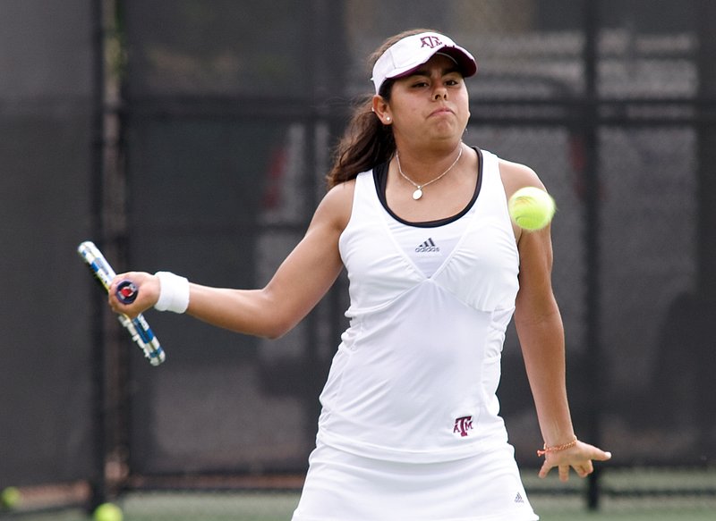 _IGP7115.jpg :: UM Women's Tennis Texas A & M Vs Univ of South Florida 5-14-2010