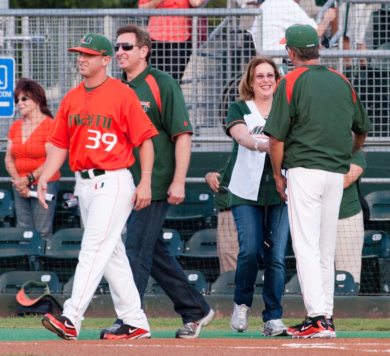_IGP7658.jpg :: University of Miami Baseball vs Virginia 5-21, 22- 2010