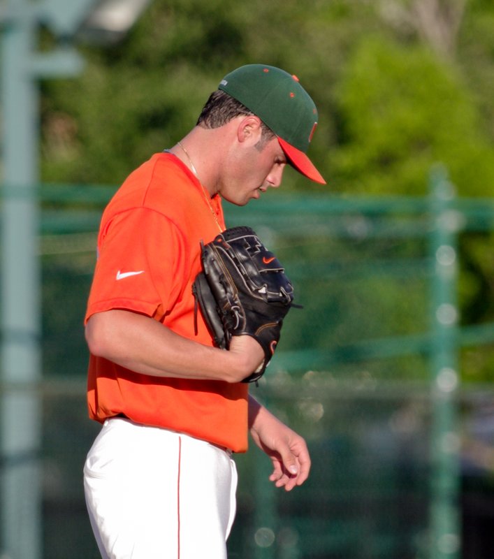 _IGP7709.jpg :: University of Miami Baseball vs Virginia 5-21, 22- 2010