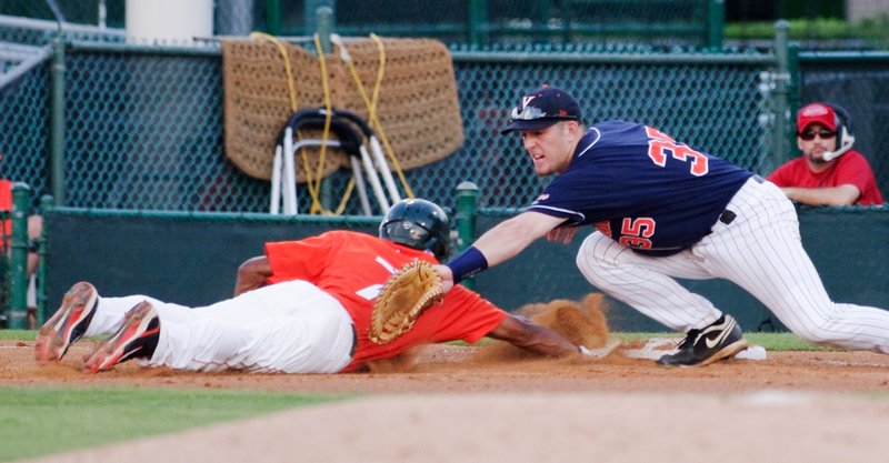 _IGP7756.jpg :: University of Miami Baseball vs Virginia 5-21, 22- 2010