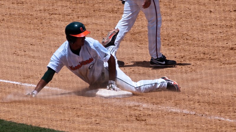 _IGP8202.jpg :: University of Miami Baseball vs Virginia 5-21, 22- 2010