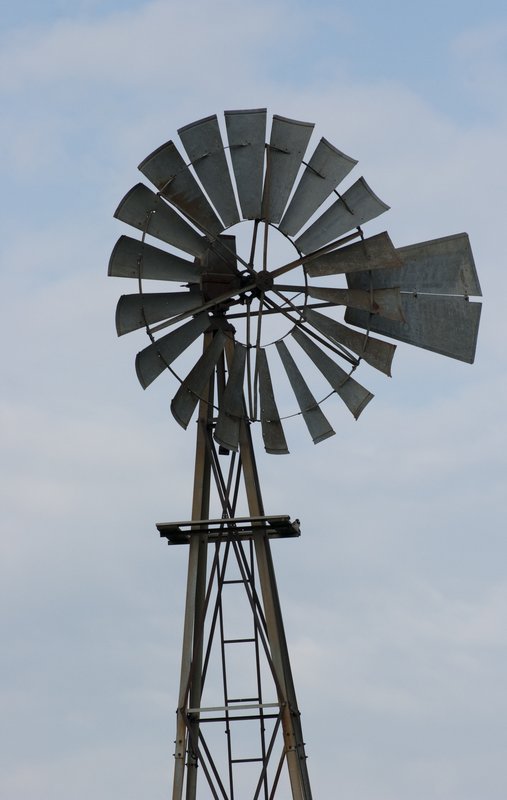123rf 2-8-09-40.jpg :: Windmill