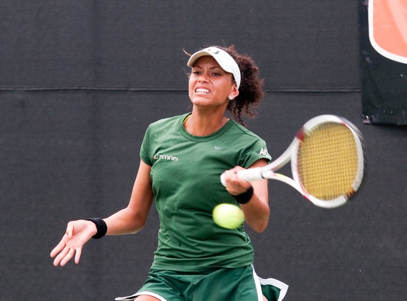 20100514-_IGP7228.jpg :: UM Women's Tennis Vs Boston University NCAA Tournament 5-14-2010