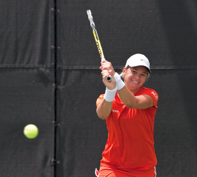 20100515-_IGP7468.jpg :: UM Women's Tennis Vs South Florida NCAA Regional 5-15-2010