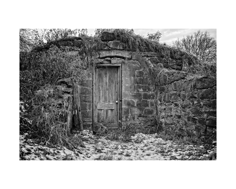 Hobbit House BW.jpg