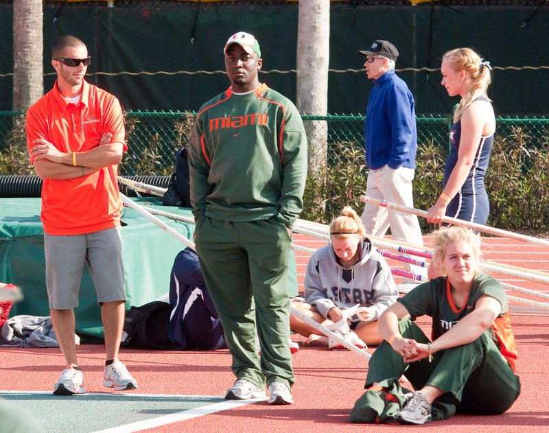 IMGP9369-265.jpg :: UM Track 3-20-2010