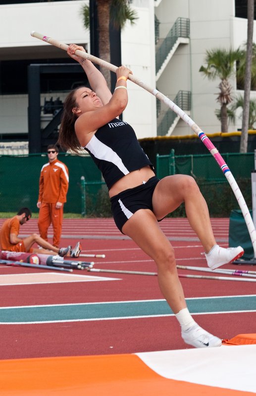 IMGP9394-290.jpg :: UM Track 3-20-2010