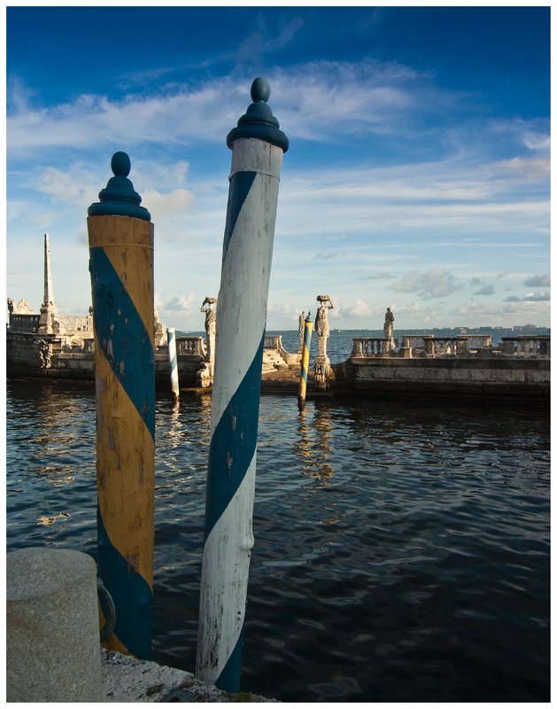 Vizcaya Poles 09.jpg :: Vizcaya