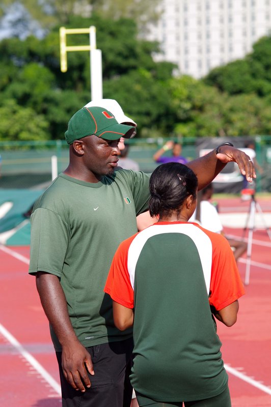 _IGP7775.jpg :: UM Track 4-16-11