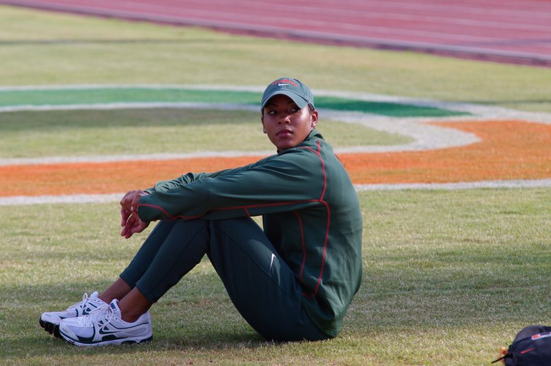 _IGP7781.jpg :: UM Track 4-16-11
