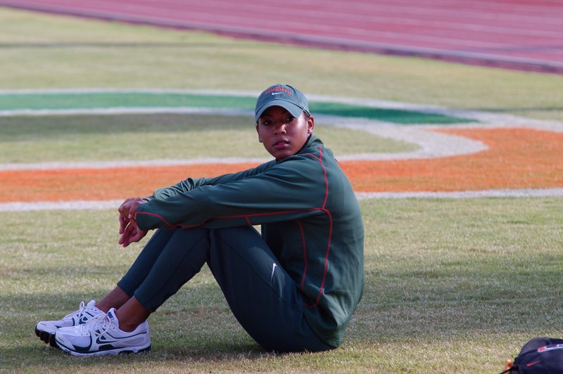 _IGP7783.jpg :: UM Track 4-16-11