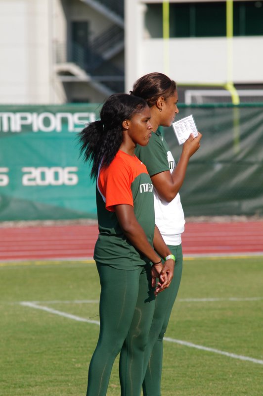 _IGP7810.jpg :: UM Track 4-16-11