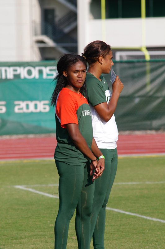 _IGP7811.jpg :: UM Track 4-16-11