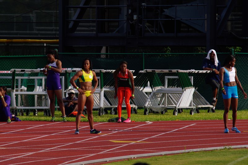_IGP7821.jpg :: UM Track 4-16-11