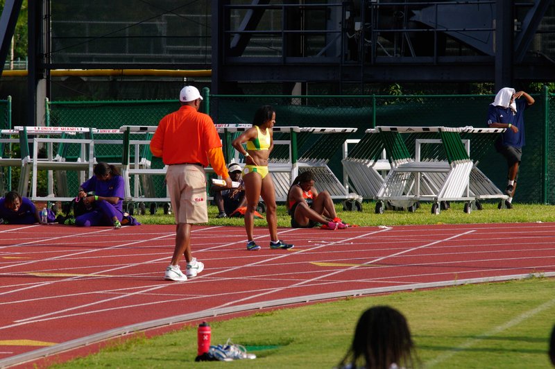 _IGP7822.jpg :: UM Track 4-16-11