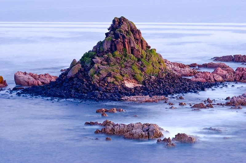 Australia 145.jpg :: The Pyramid Rock, Philip Island, Australia with misty sea effect