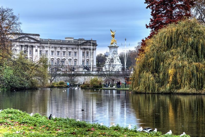 Buckingham Palace - A view from St James Park - London - England.jpg