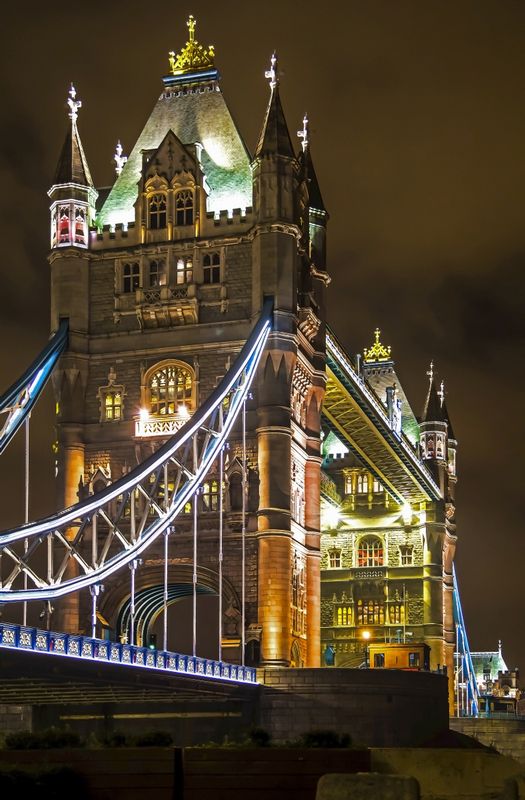 Tower Bridge from the North East_.jpg