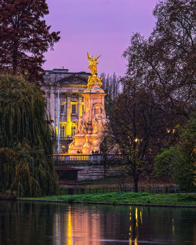 Victoria Memorial_.jpg