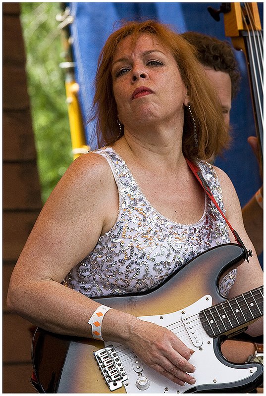 08ChiBF.LizMandeville1979.jpg :: L I Z   M A N D E V I L L E
Chicago Blues Festival
June 7, 2008