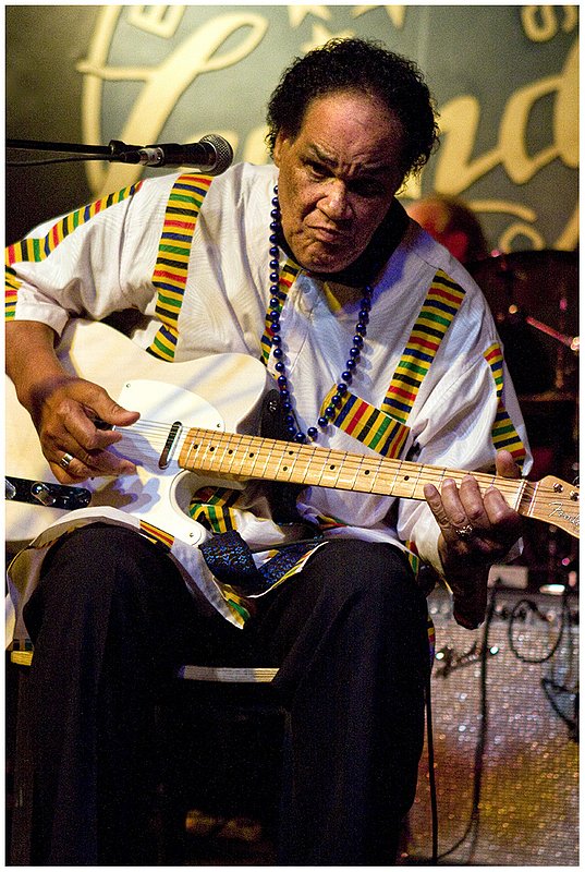 08ChiBF.LouisianaRed1228.jpg :: L O U I S I A N A   R E D
(Iverson Minter, March 23, 1932 – Feb. 25, 2012)
Buddy Guy's Legends
Chicago, Illinois
June 5, 2008