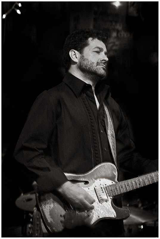 09_Chans_Tab_Benoit_9163.jpg :: T A B   B E N O I T
Chan's, Woonsocket, R.I.
March 22, 2009