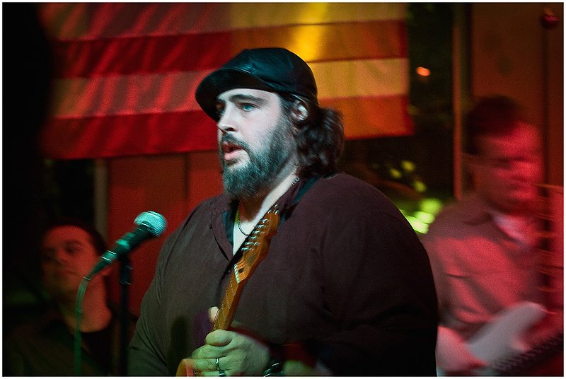 09Jakes.NickMoss_1430.jpg :: N I C K   M O S S
Jake's Dixie Roadhouse
Waltham, Massachusetts
December 16, 2009