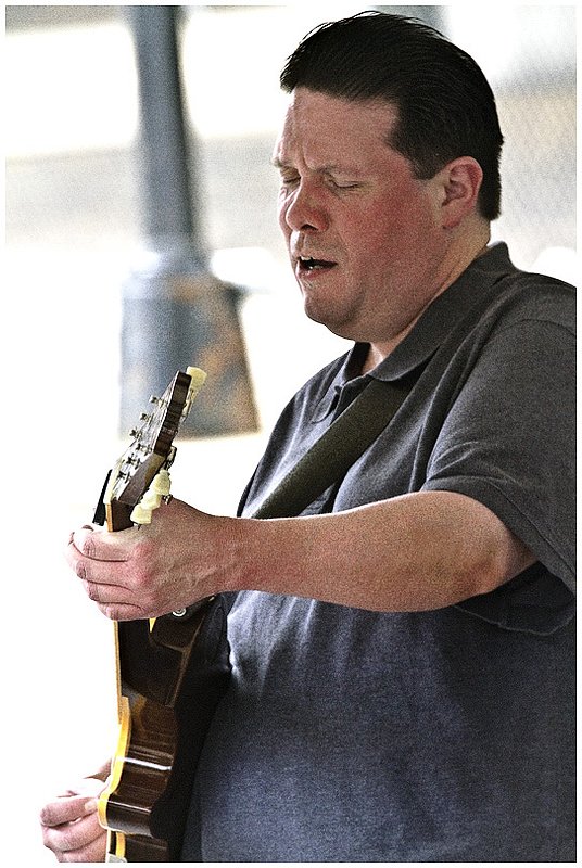10CBF.ChrisJames_0841.jpg :: CHRIS JAMES with Patrick Rynn and Rob Stone, Chicago Blues Festival, June 11, 2010
