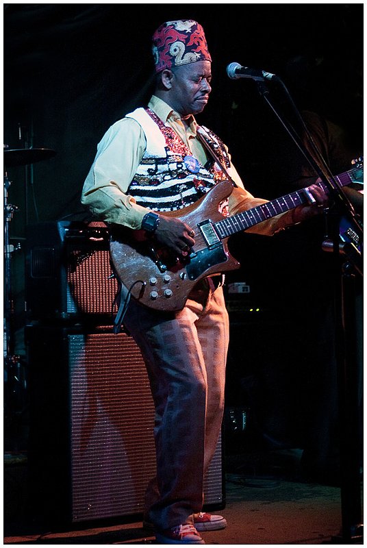 10Chi.Rosas.LilEd_2045.jpg :: LIL' ED and the Blues Imperials, Rosa's, Chicago, Illinois, June 11, 2010