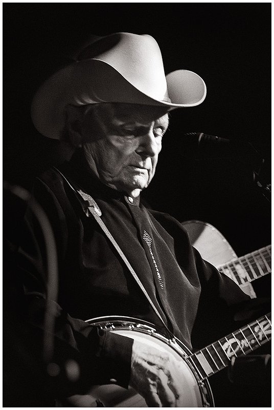 10Narrows.RalphStanley_2550g.jpg :: R A L P H   S T A N L E Y
Dr. Ralph Stanley & His Clinch Mountain Boys
Narrows Center for the Arts
Fall River, Massachusetts
January 22, 2010