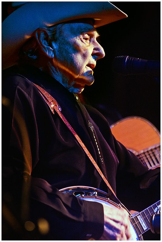 10Narrows.RalphStanley_2552.jpg :: R A L P H   S T A N L E Y
Dr. Ralph Stanley & His Clinch Mountain Boys
Narrows Center for the Arts
Fall River, Massachusetts
January 22, 2010