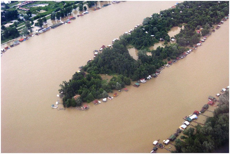 10Serbia.Flying-Belgrade_1906.jpg :: Flooding along Danube river, Belgrade, Serbia