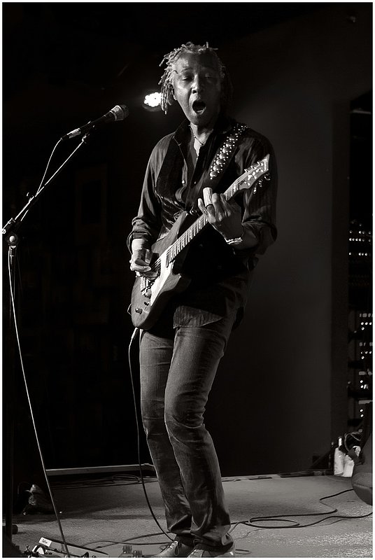 11Chi.BluesBlast.EddieTurner_7560g.jpg :: EDDIE TURNER, Blues Blast Awards, Buddy Guy's Legends, Chicago, Illinois, October 27, 2011