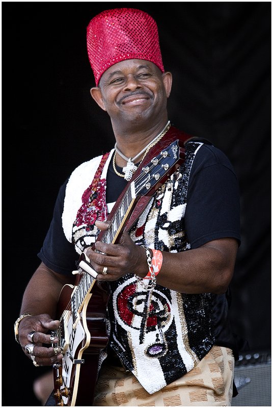 11NABF.LilEd_1251.jpg :: LIL' ED and the Blues Imperials, North Atlantic Blues Festival, Rockland, Maine, July 16, 2011