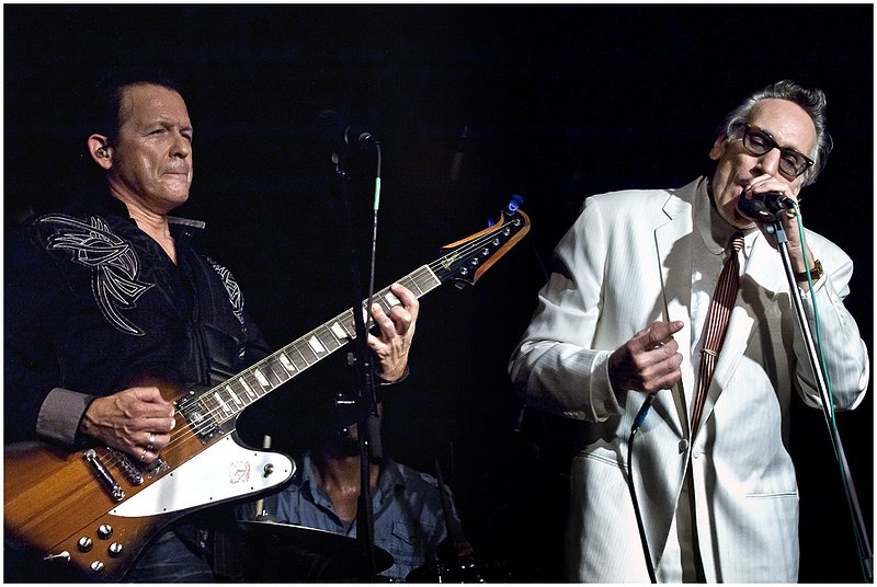 11Narrows.TommyCastro-RickEstrin_2595.jpg :: TOMMY CASTRO and RICK ESTRIN, The Tommy Castro Band with the Legendary Rhythm and Blues Revue, The Narrows Center for the Arts, Fall River, Massachusetts, August 26, 2011