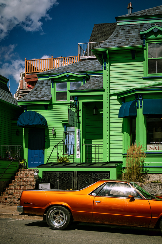 24CANNS-LunenburgShinyCar_0558.jpg :: Lunenburg, Nova Scotia, Canada 2024