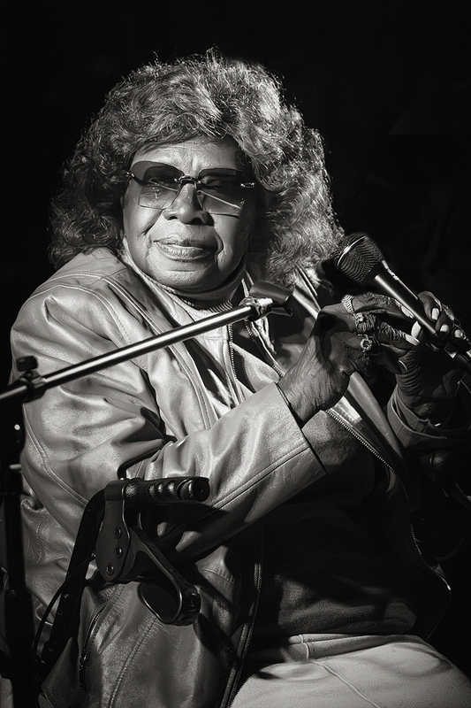 24DistilleryToniLynneWashington_3367g.jpg :: TONI LYNN WASHINGTON, special guest with THE WHITE OWLS, at Boston Harbor Distillery in Boston, Massachusetts on October 27, 2024